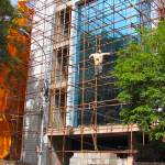 bp20101230-031-00_Chennai - Manequin porte-chance construction