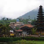 Mosquée et temple Ulun Danau Bratan